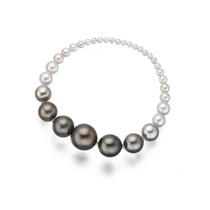 Tahitian and akoya pearl bracelet