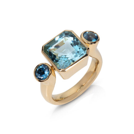 Aquamarine Curvy Bon Bon Ring