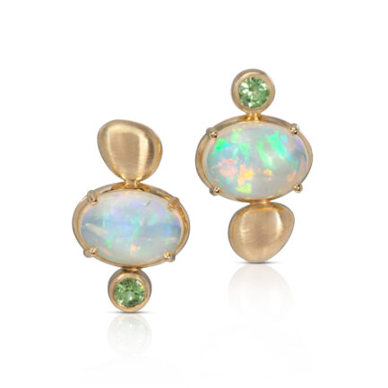 Opal asymmetric earrings